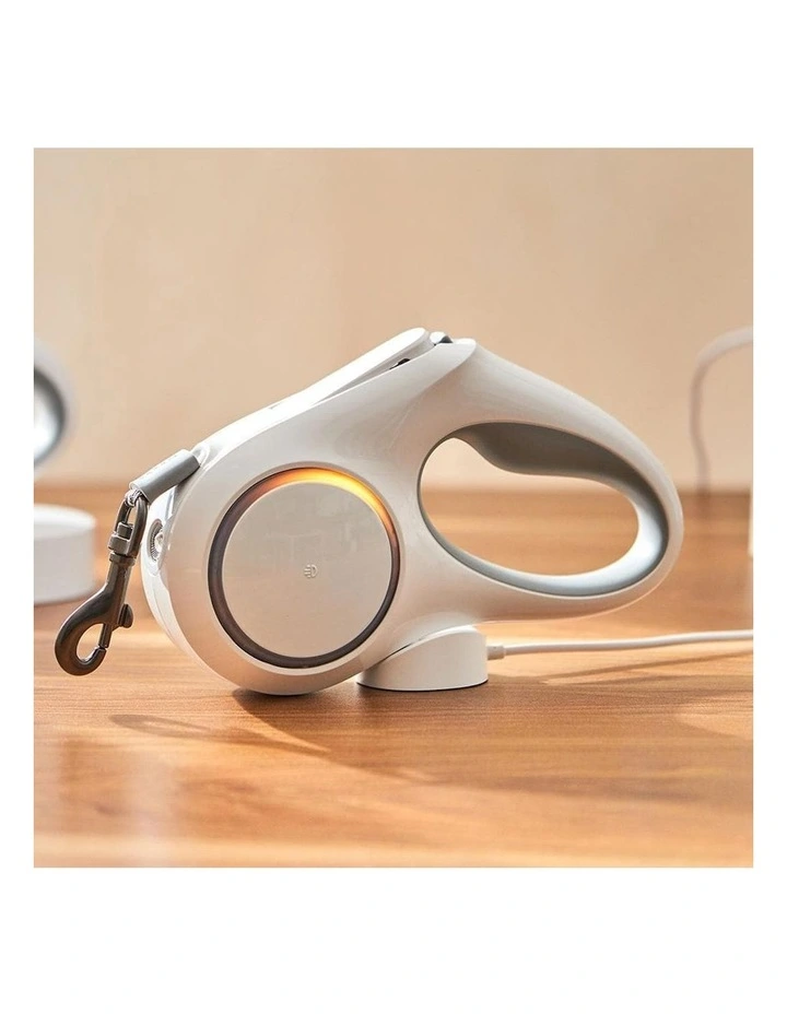 Go Shine Dog 4.7m Retractable Leash in White image 3