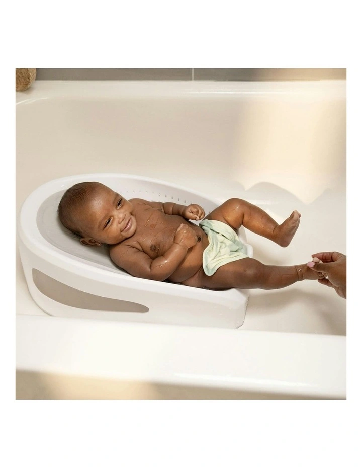 Ingenuity Easy Rinse Bather 0month+ 57x36cm in White image 4
