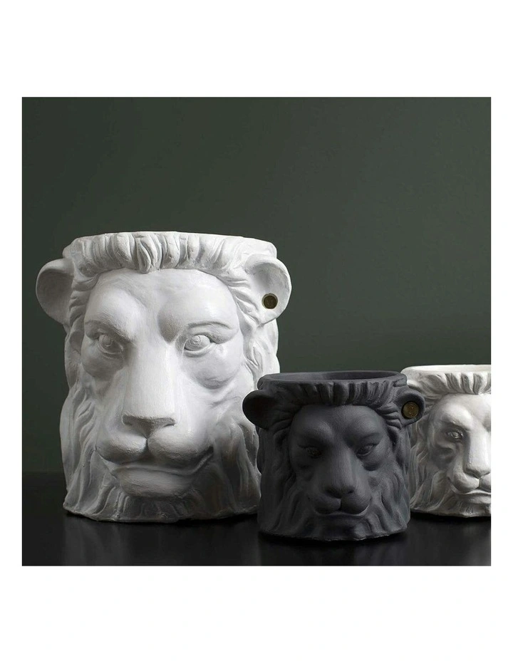 Large Lion Plant Pot Centerpiece Tabletop Decor in White image 3
