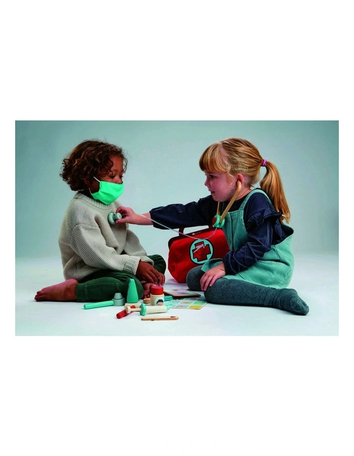 Doctor's Bag & Accessory Wood Toy Role-Play Set 24.5cm image 6
