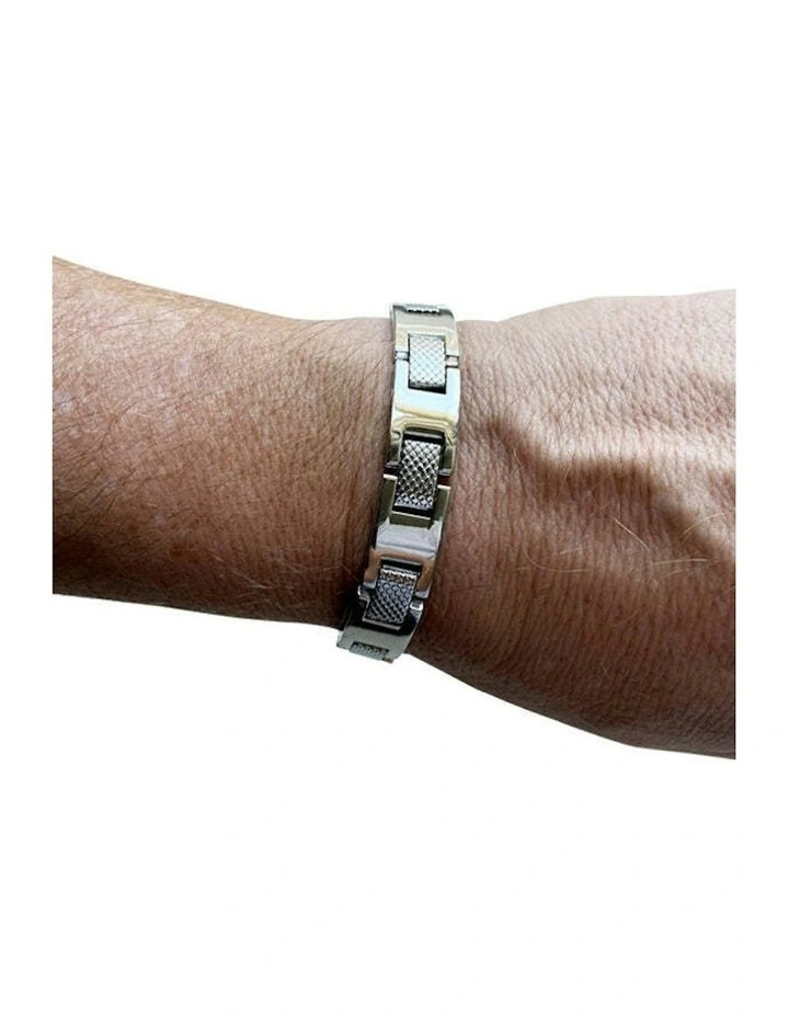 Sleek Stylish Watch with 2 Bracelets Gift Box Set in Chrome/Black image 3