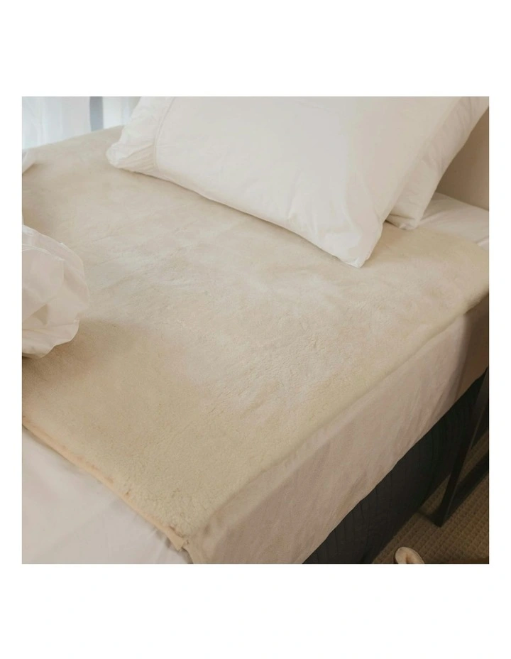 Woven Wool Mattress Topper with Wings in Cream image 2