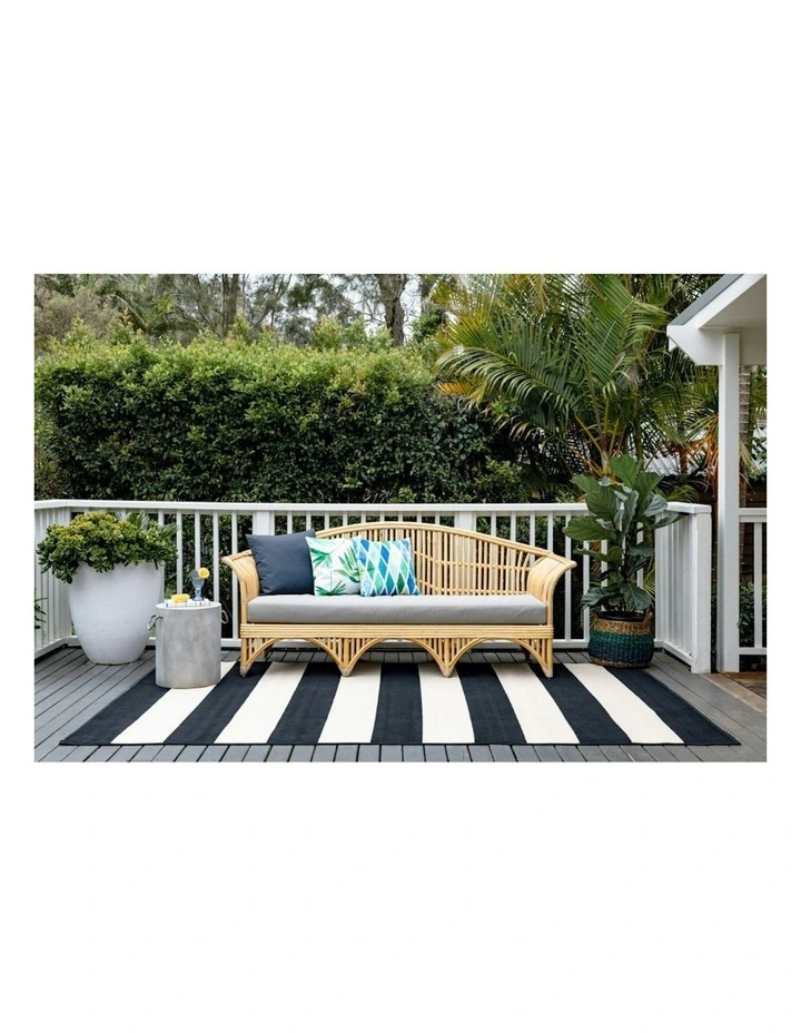 Polypropylene Outdoor Rug in Nyoma Black image 2