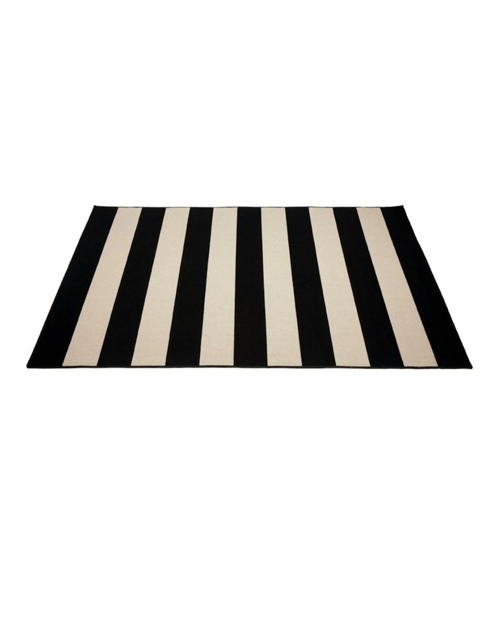 Polypropylene Outdoor Rug in Nyoma Black image 4