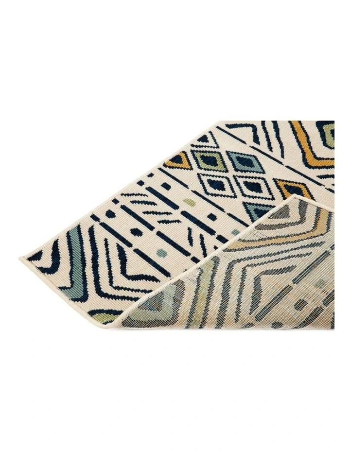 Mendoza Polypropylene Outdoor Rug in Cream image 4