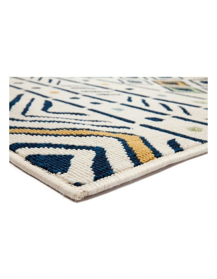 Mendoza Polypropylene Outdoor Rug in Cream image 5