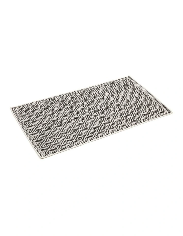 Moti Diamond Outdoor Rug in Multi image 4