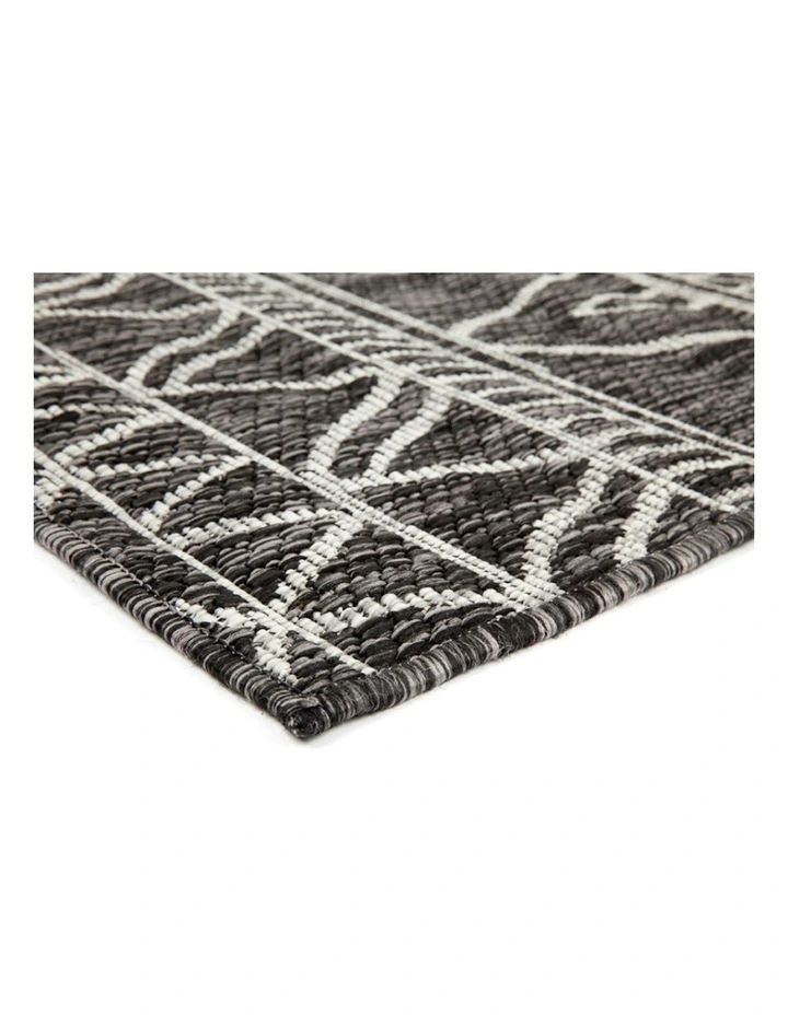 Perla Tribal Polypropylene Outdoor Rug in Black image 5