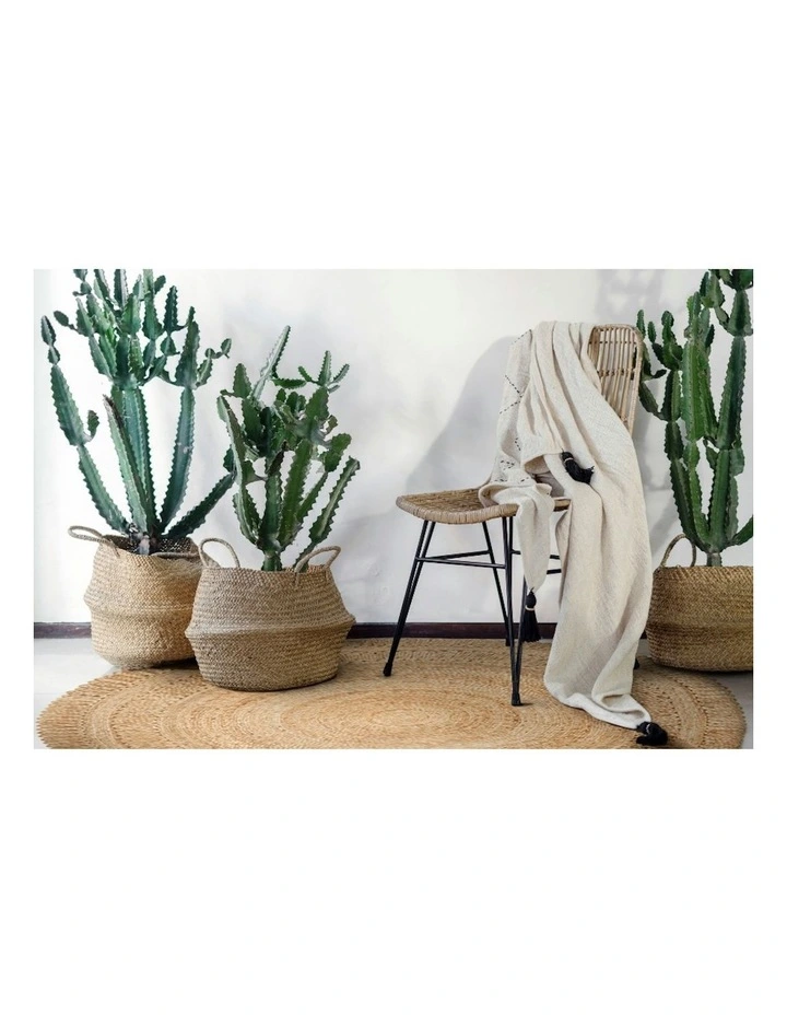 Magnolia Round Jute Rug in Brown image 3