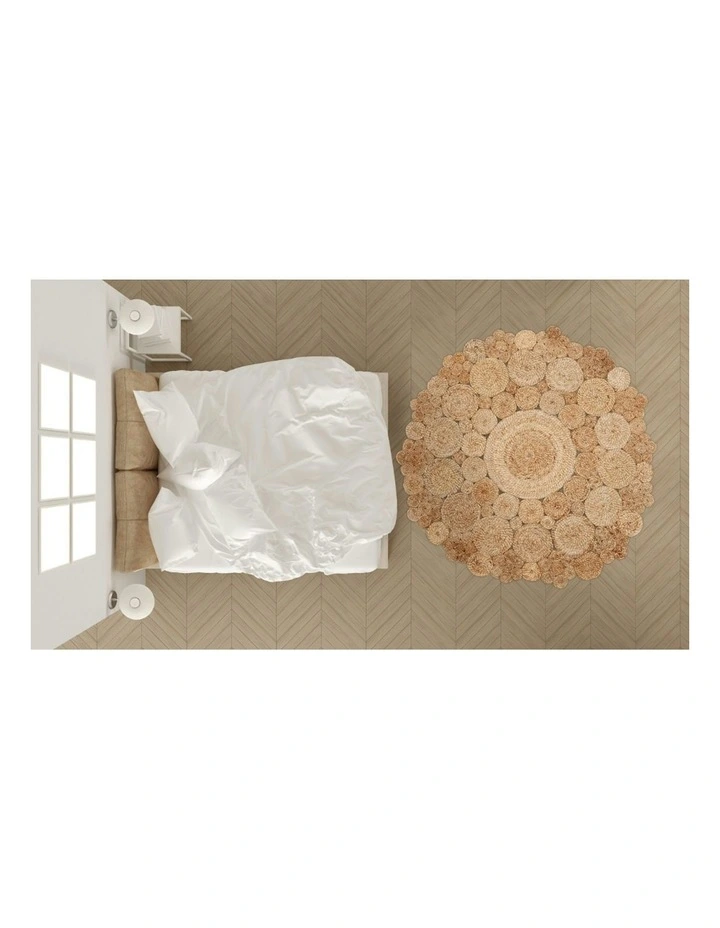 Round Jute Rug in Brown image 3