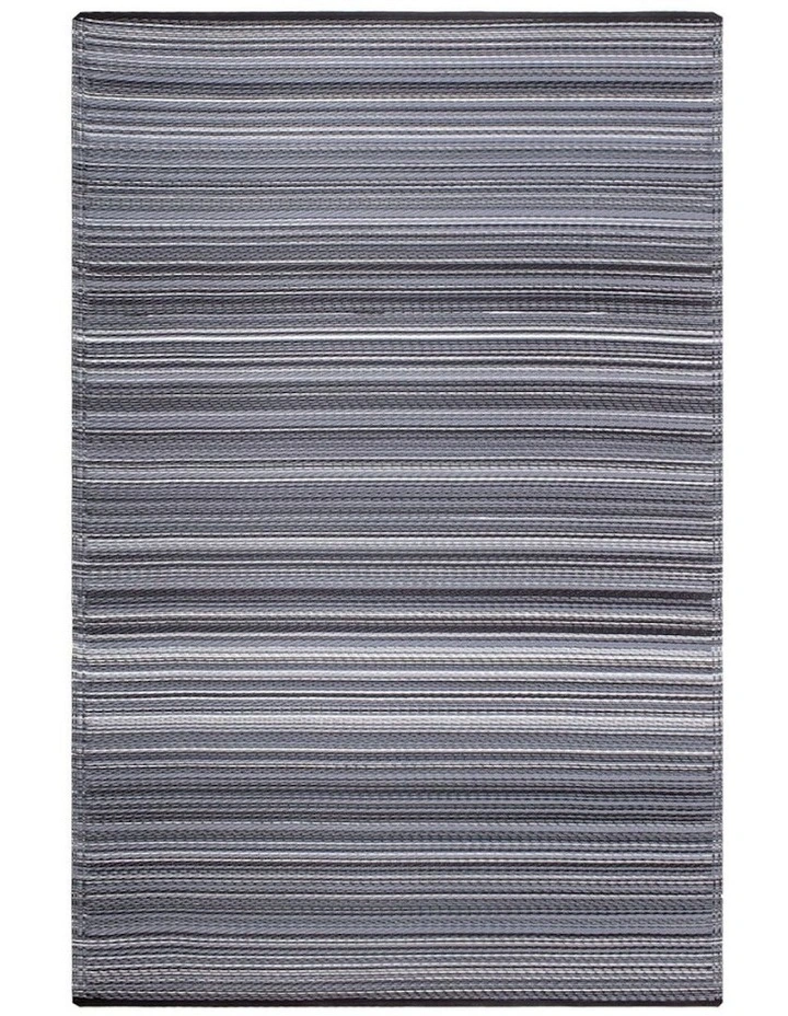Cancun Recycled Plastic Rug in Midnight image 1
