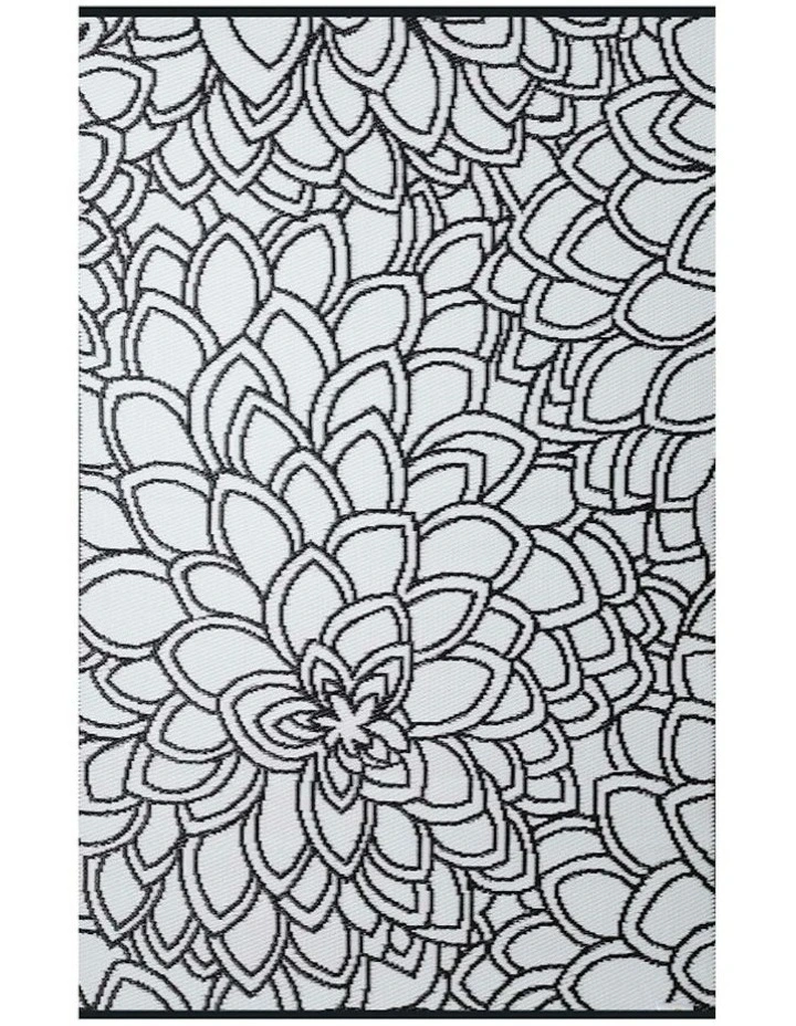 Eden Recycled Plastic Rug in Black image 2