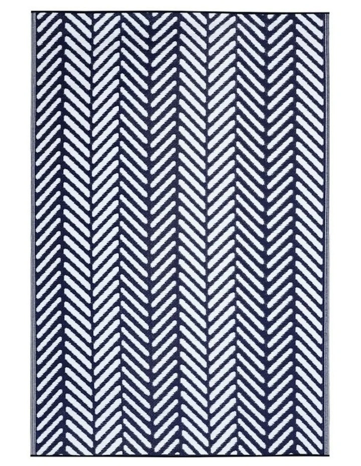 Fresno Chevron Recycled Plastic Rug in Navy image 1