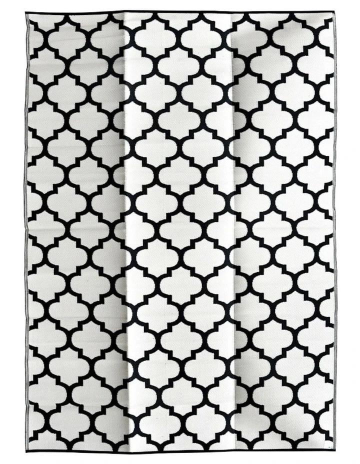 Tangier Recycled Plastic Rug in Black image 5