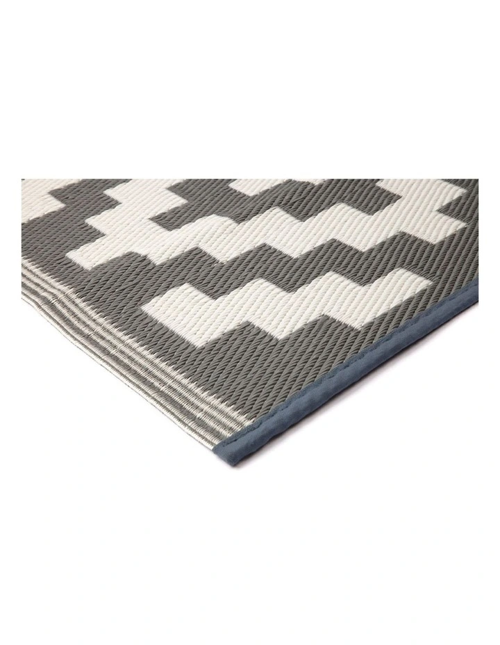 150x238cm Aztec Grey & White Recycled Plastic Outdoor Rug and Mat image 3