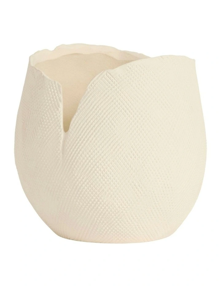 Clover Vase 20cm in Cream image 1