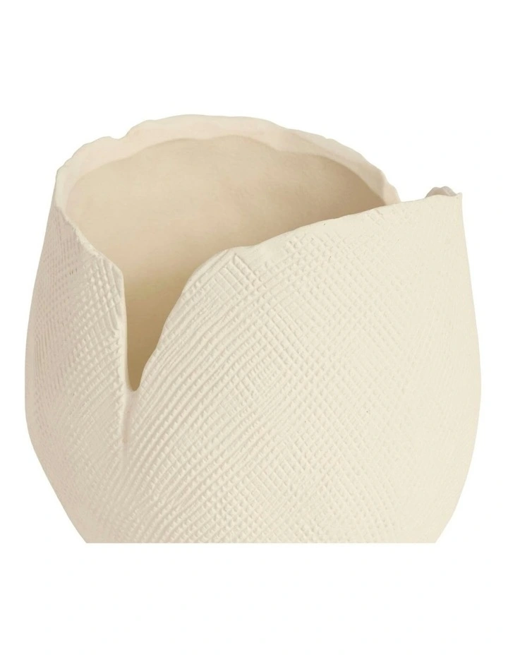 Clover Vase 20cm in Cream image 2