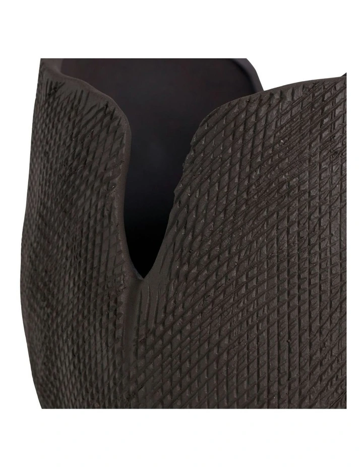 Clover Vase 20cm in Black image 3