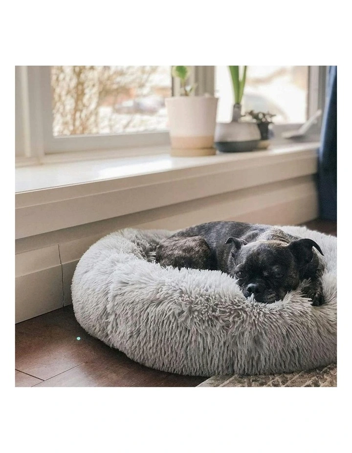Nest Plush Donut Faux Fur Calming Pet M in Grey image 5