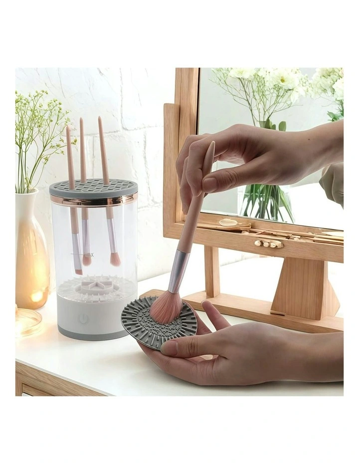 Makeup Brush Cleaning And Drying All-In-One Machine in White image 6