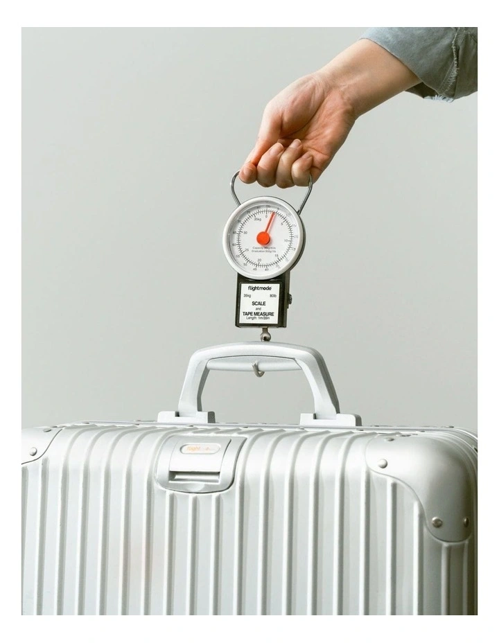 Analogue Luggage Scale with Measuring Tape in White image 3