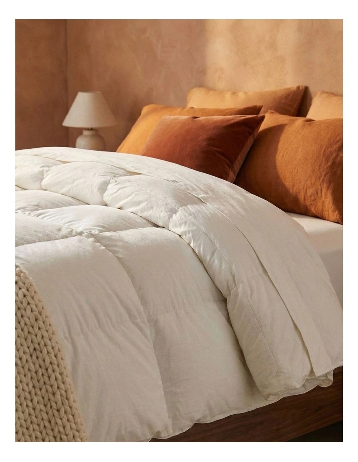 500GSM All Season Goose Down Feather Duvet in Queen Size image 2