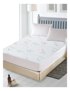 Fully Fitted Bamboo Mattress Protector Queen in White