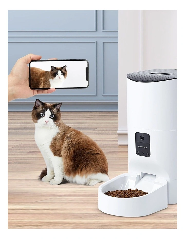 Auto Pet Feeder 9L in White image 7