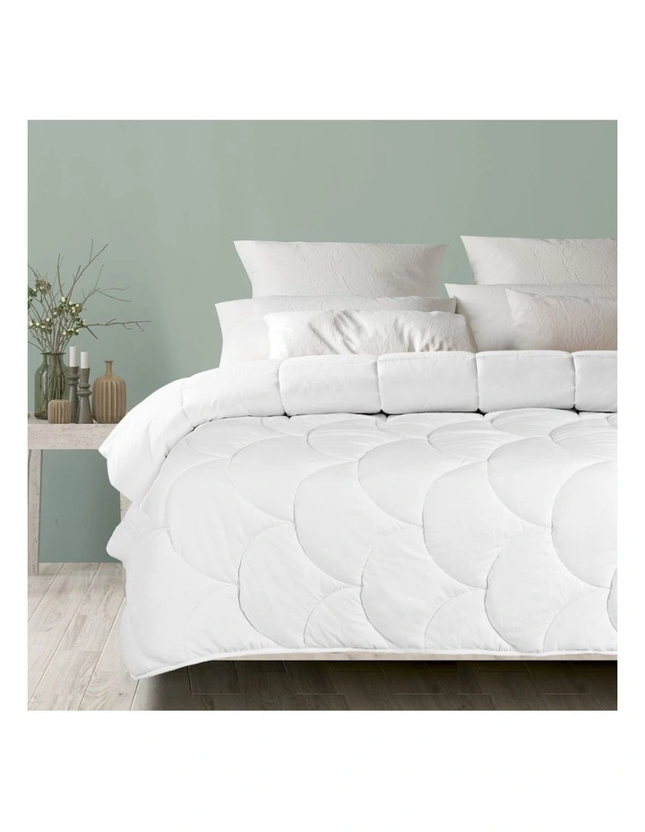 Microfibre Soybean Fibre Duvet King Quilt in White image 6