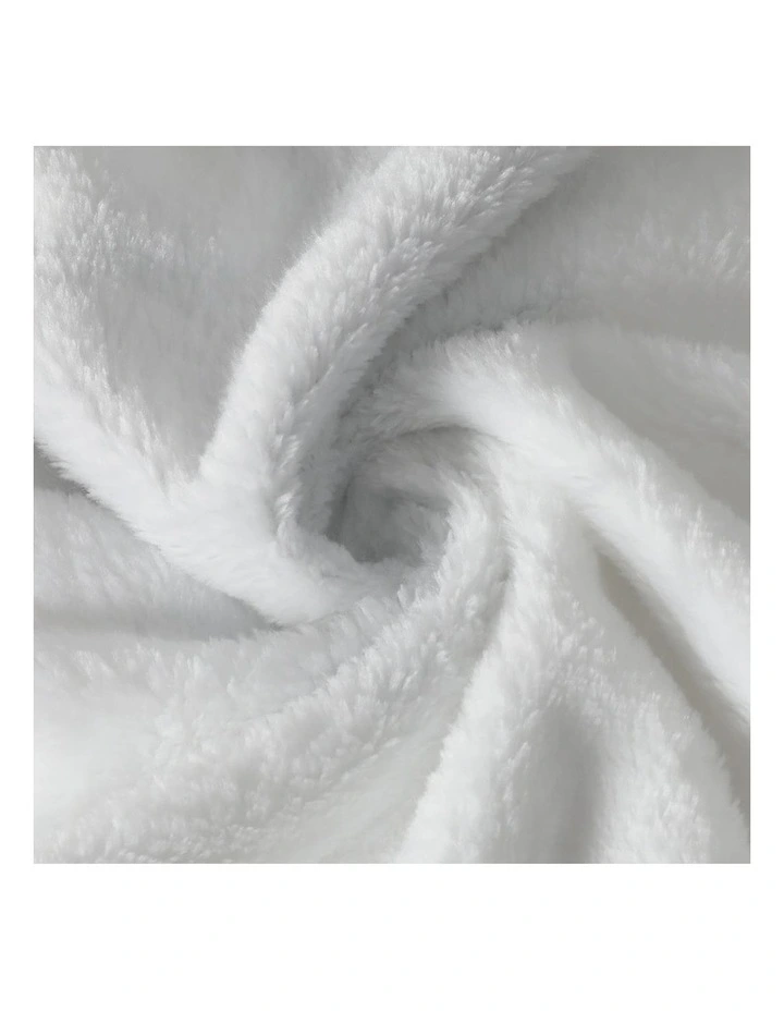 Flannel Double Sided Christmas Throw Blanket in Red image 5