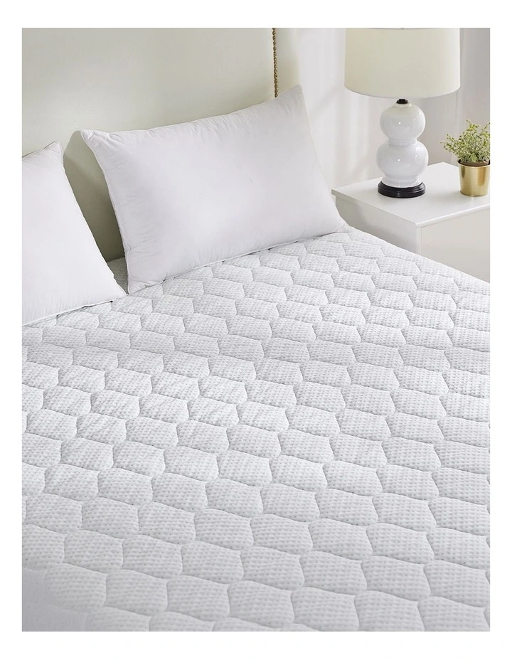 Bamboo Waterproof Single Size Mattress Protector Topper in White image 1