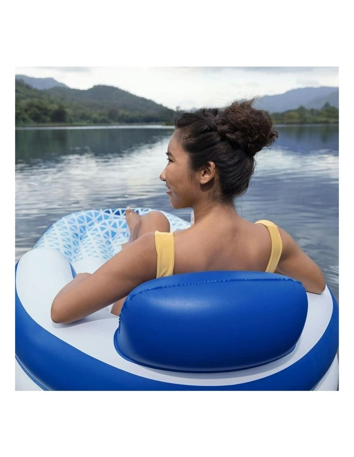 Indigo Wave Lounge image 4