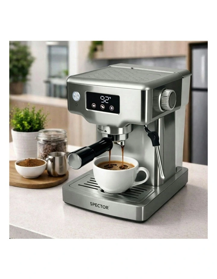 Bar Coffee Machine in Silver image 7