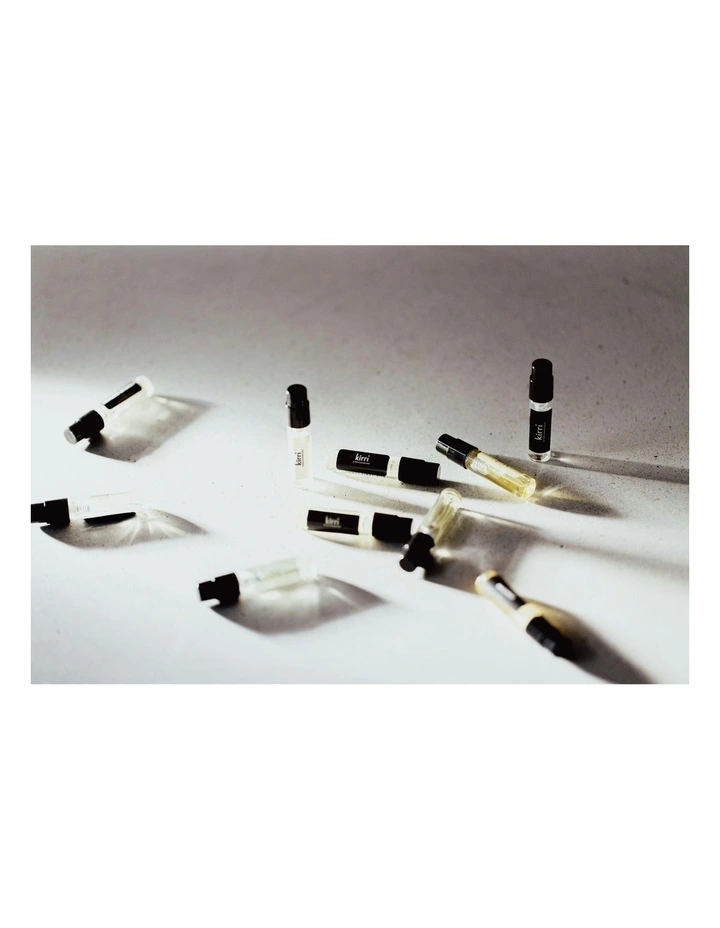 Santal 66 Oil Spray Sample 2ml image 2