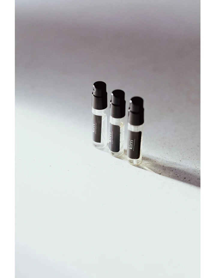 Country Linen Spray Sample 2ml image 2