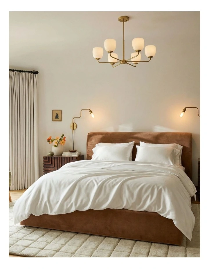 Signature Sateen Duvet Cover in White image 1