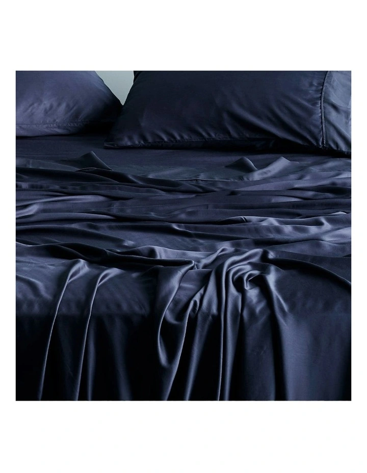 Signature Sateen Flat Sheet in Ocean image 3