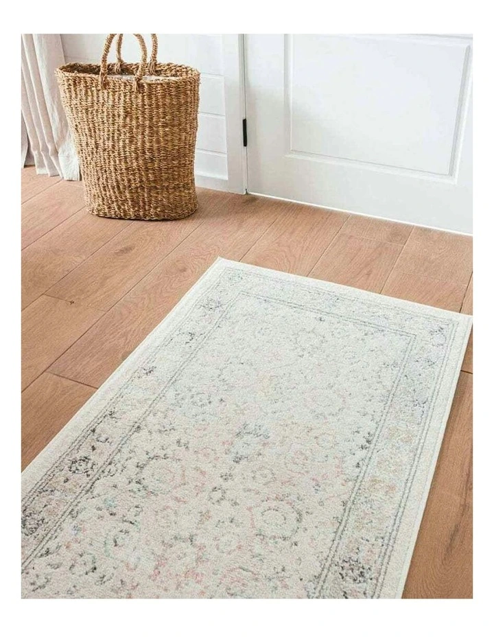 Anine Traditional Floral Runner Rug in Cream image 2