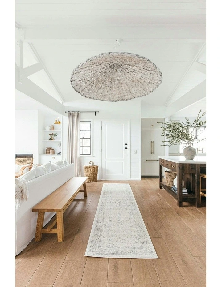 Anine Traditional Floral Runner Rug in Cream image 3