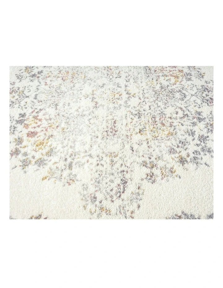 Aysha Traditional Medallion Rug in Cream image 7