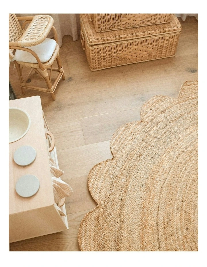 Celeste Scalloped Jute Round Rug in Natural Brown image 4