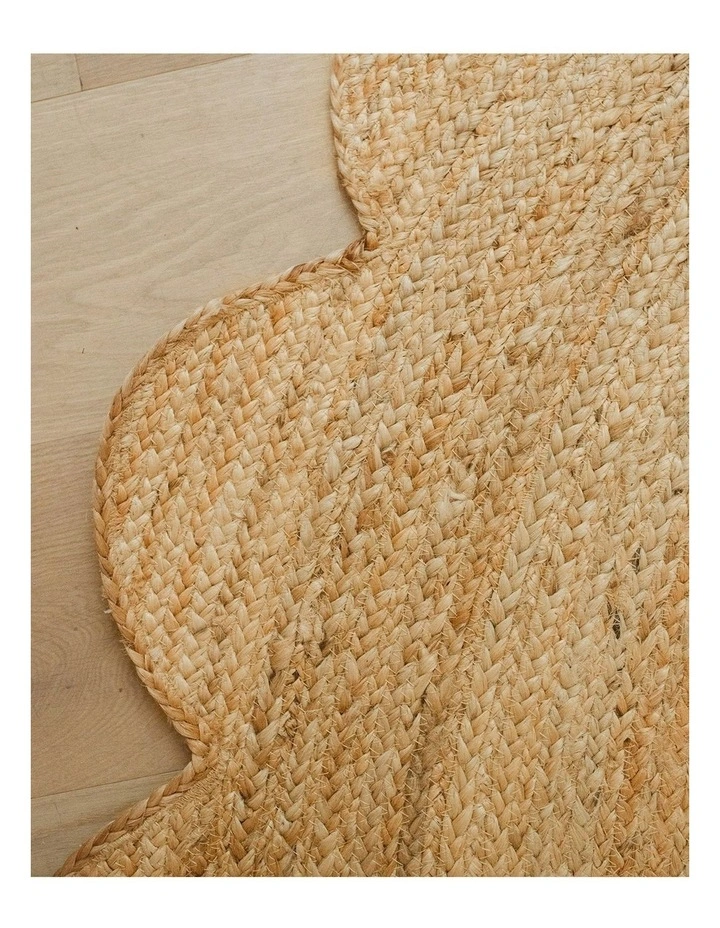 Celeste Scalloped Jute Round Rug in Natural Brown image 5
