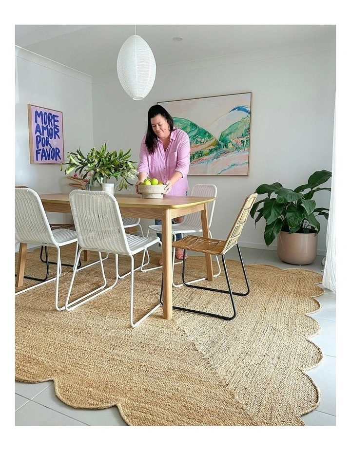Celeste Scalloped Jute Rug in Natural Brown image 2