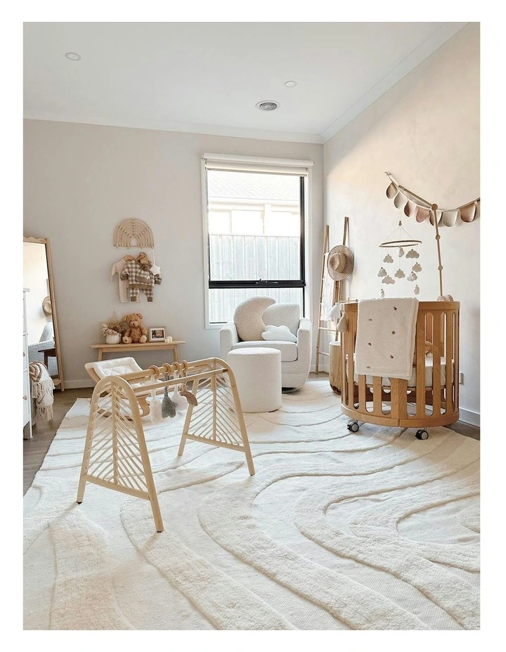 Eniko Abstract Washable Wool Rug in Cream image 3