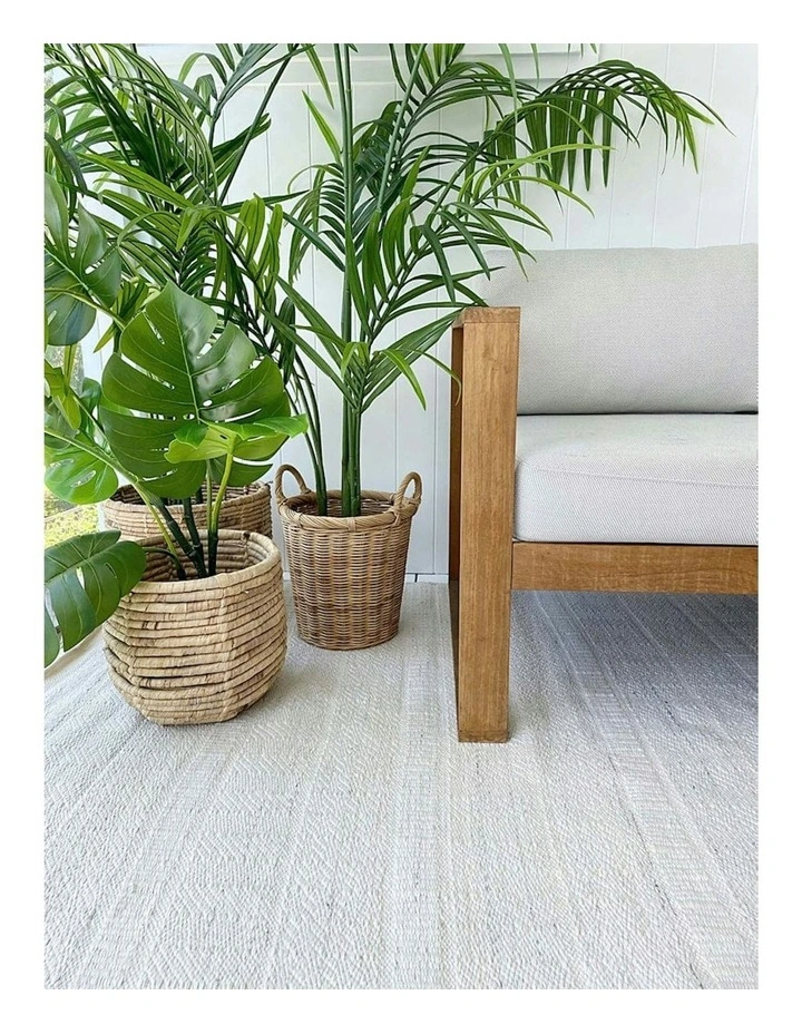Loretta Indoor Outdoor Pet Rug in Cream and Grey image 5
