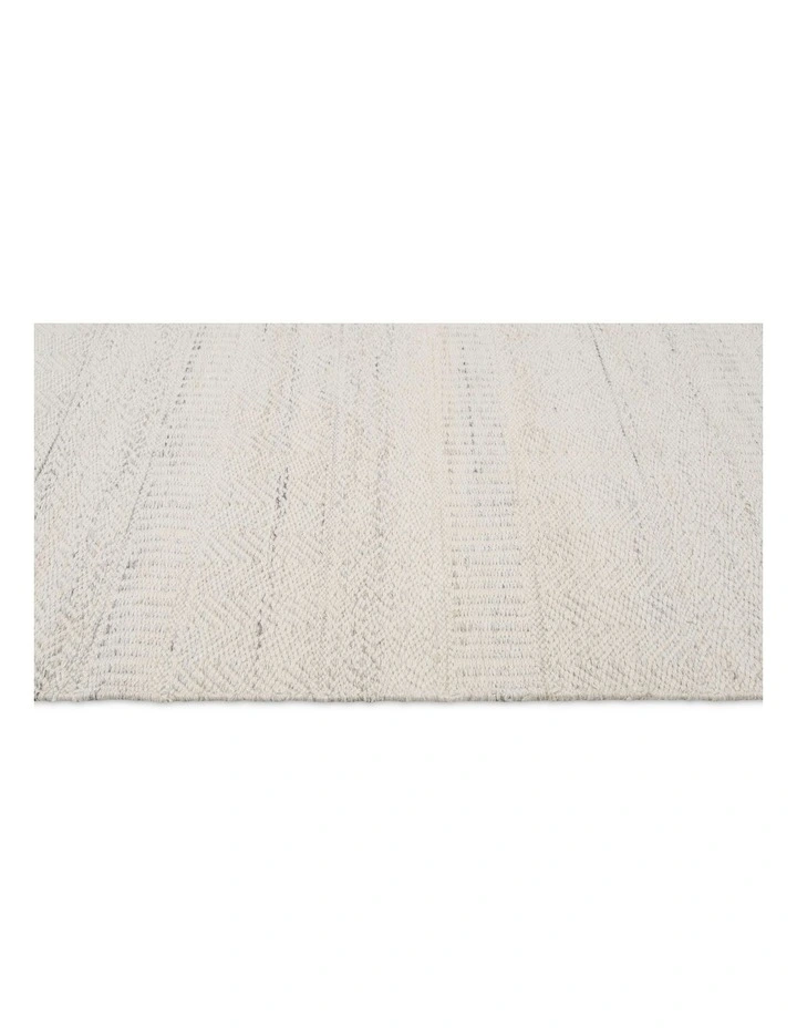 Loretta Indoor Outdoor Pet Runner Rug in Cream and Grey image 3