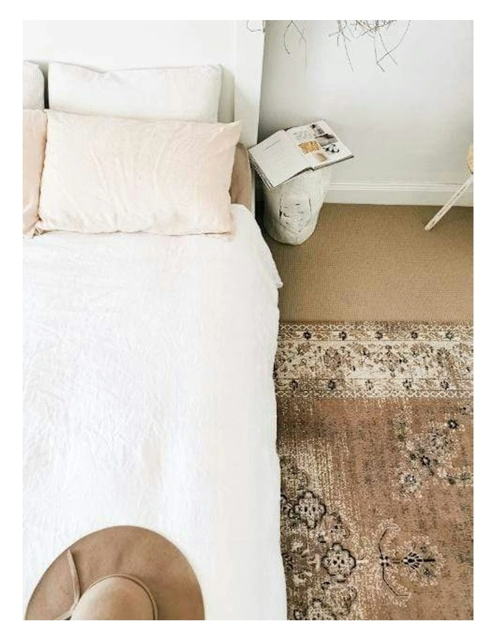 Traditional Medallion Rug in Olive/Caramel Brown image 4