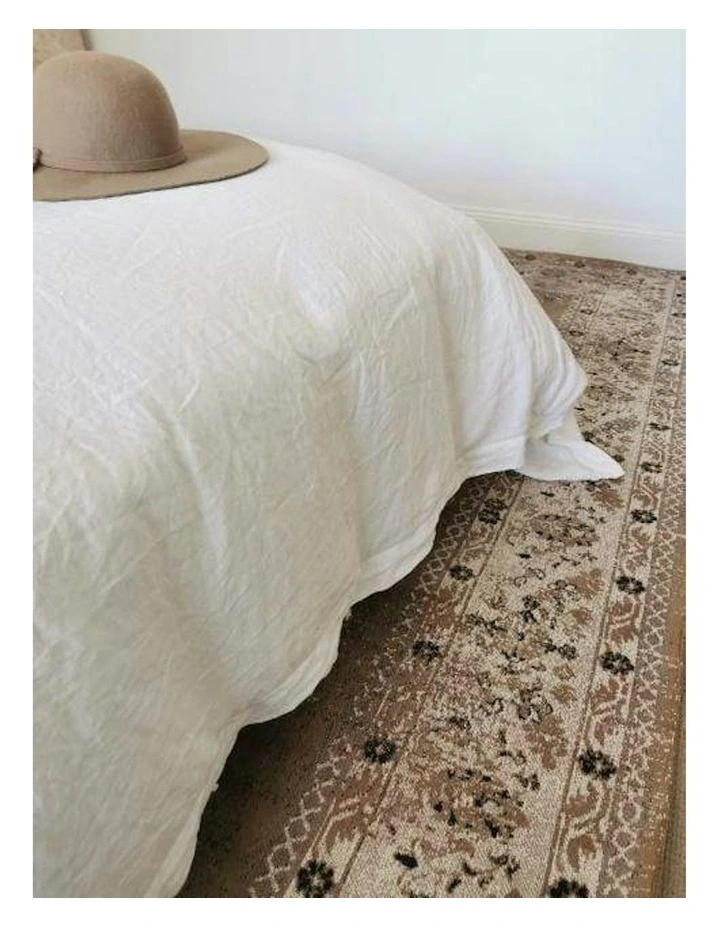 Traditional Medallion Rug in Olive/Caramel Brown image 5