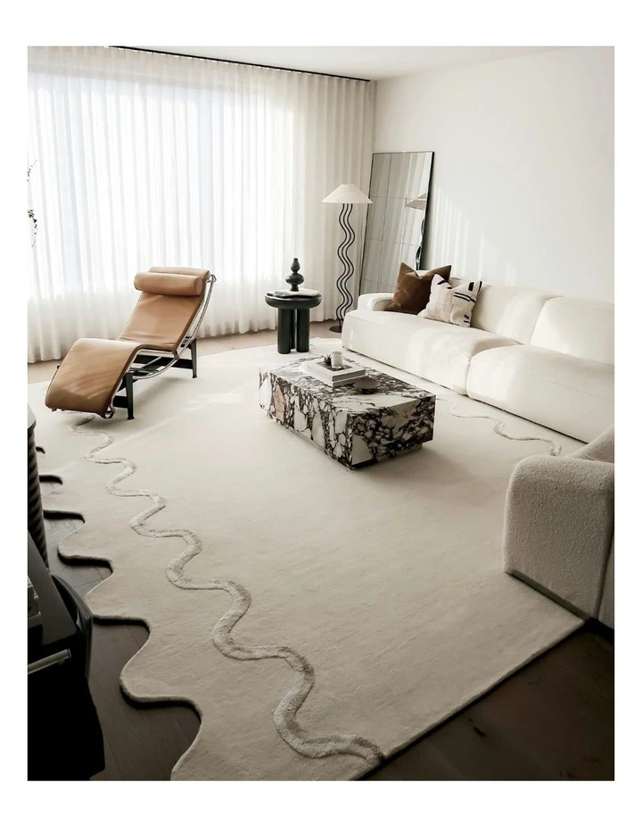 Tippy Handmade Wool Rug in Cream image 2