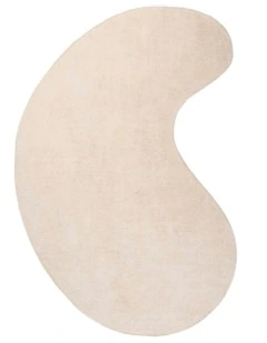 Vanni Solid Curved Wool Rug in Cream